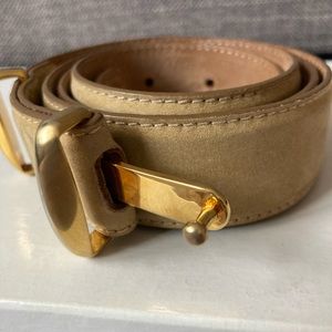 Ladies Donna Karan36”long, 1”wide, large, tan suede belt, buckle